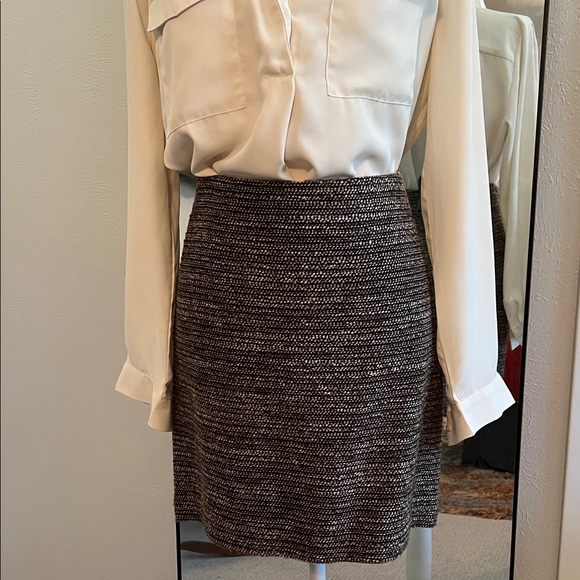 Ann Taylor Textured Brown and Tan Pencil Skirt - Picture 1 of 7